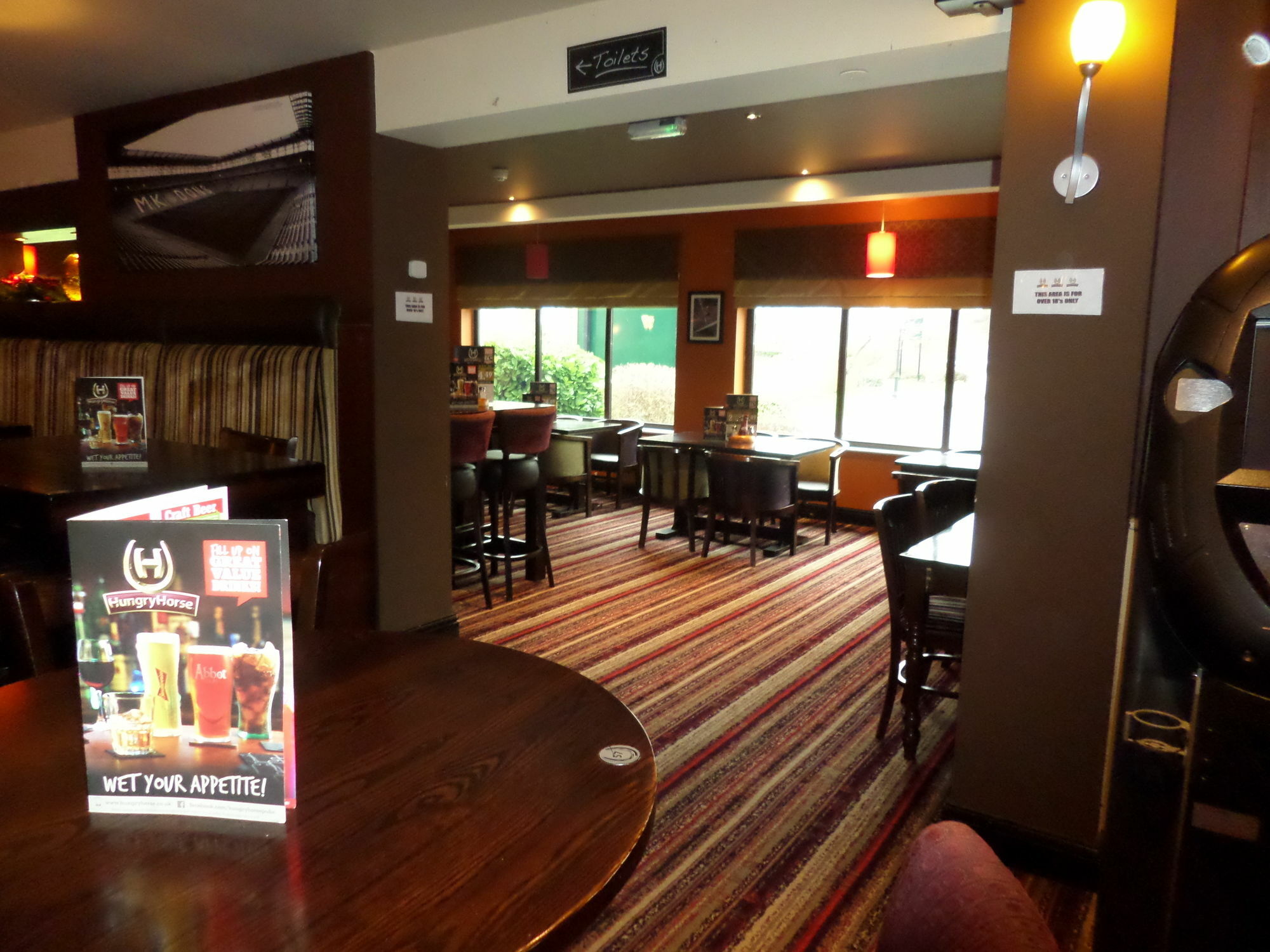 The Broughton Hotel By Greene King Inns ミルトン・ケインズ エクステリア 写真